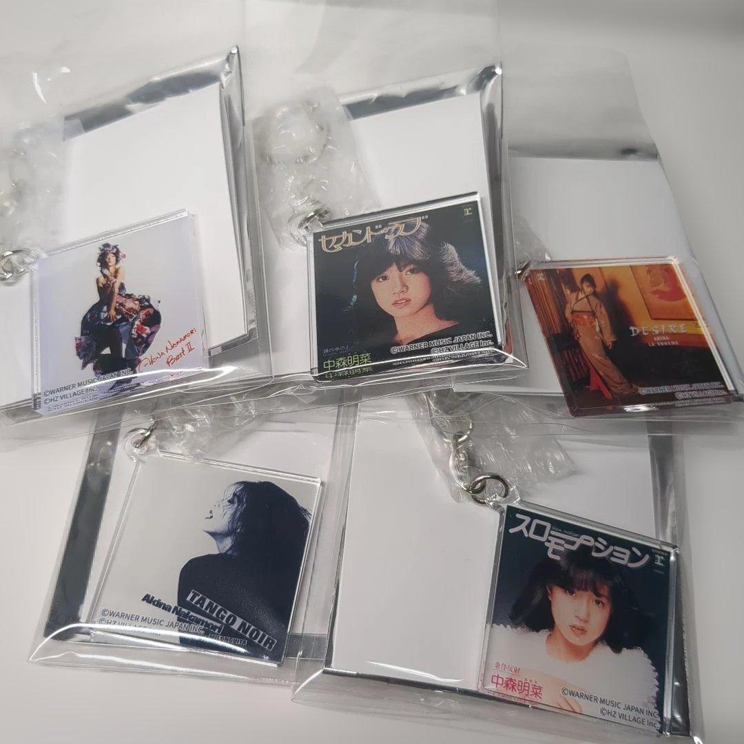 中森明菜　限定販売アクリルキーホルダー20種セット＆会場限定配布ポストカード