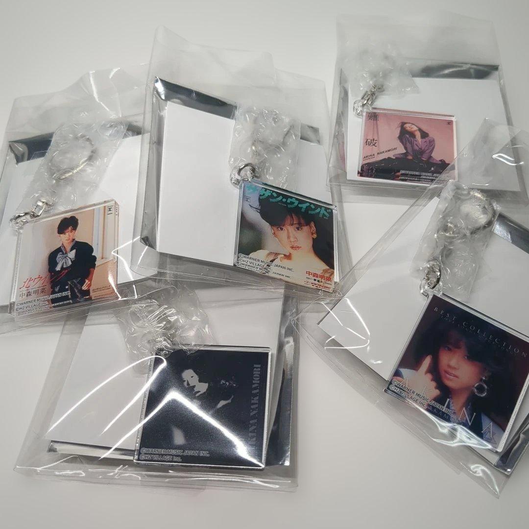 中森明菜　限定販売アクリルキーホルダー20種セット＆会場限定配布ポストカード