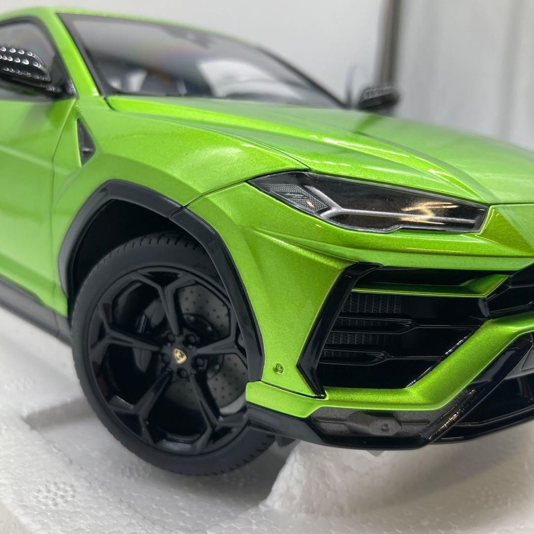 【美品】AUTOart Lamborghini Urus 1/18