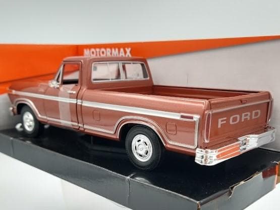 ミニカー MOTORMAX 1/24 1979 FORD F-150 BROWN