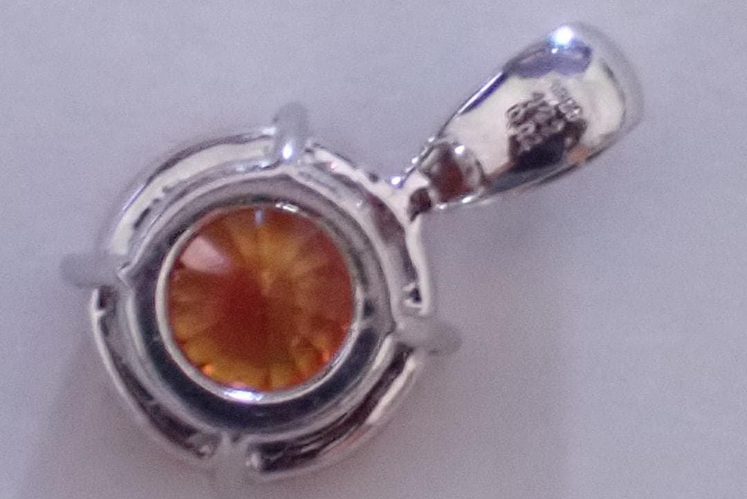 スファレライト　ペンダントトップ　4.22ct　ダイヤ0.02ct　090