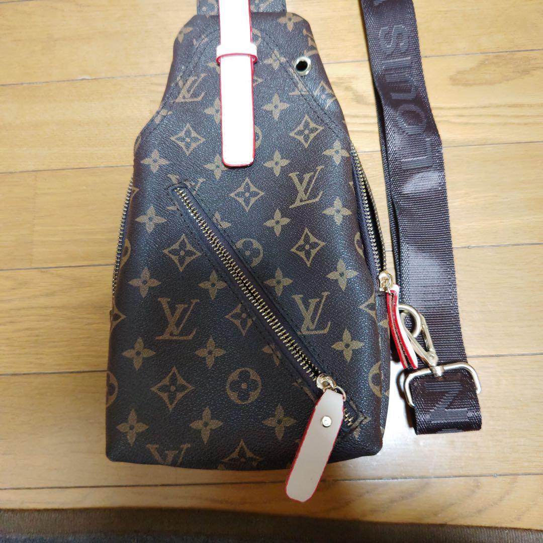 (美品)LVモノグラム ボディバッグ　ノベルティ