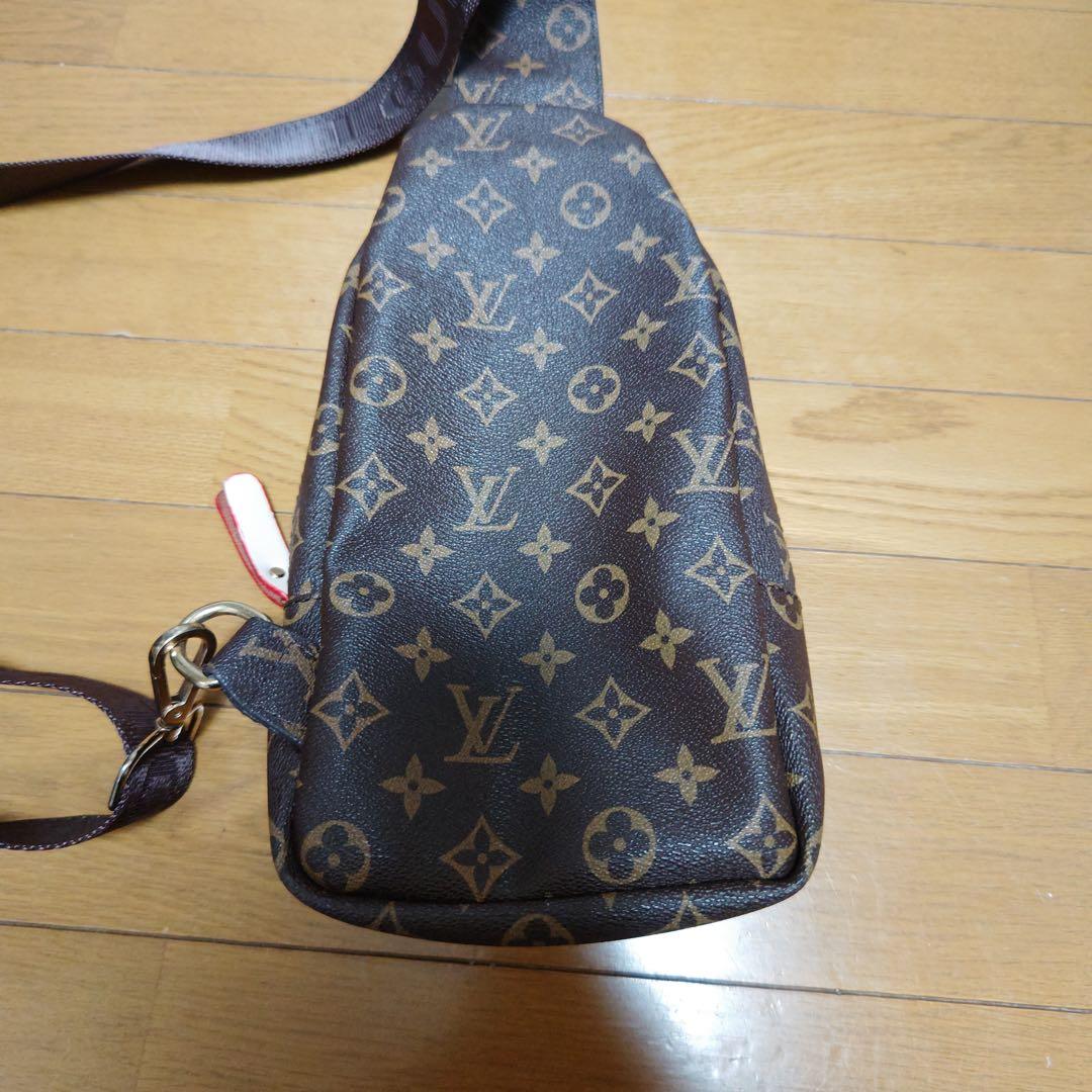 (美品)LVモノグラム ボディバッグ　ノベルティ