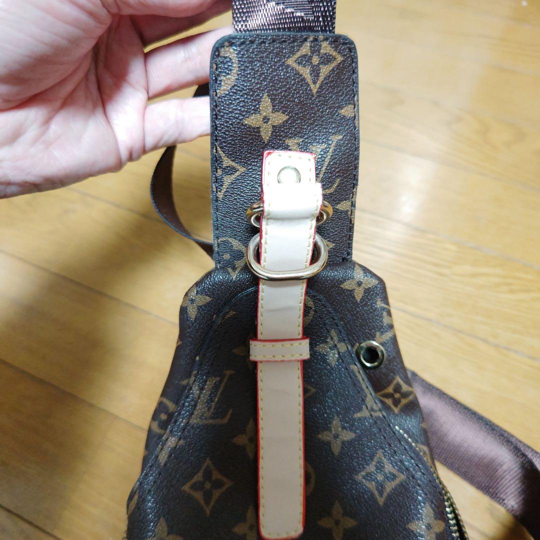 (美品)LVモノグラム ボディバッグ　ノベルティ