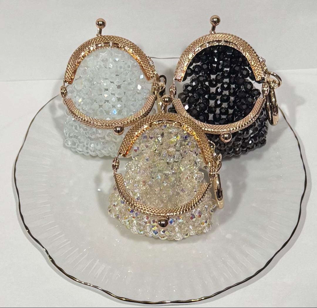 ビーズ　がま口　小物入れ　小銭入れ　ピルケース　黒　黄色　白　チャーム　推し活