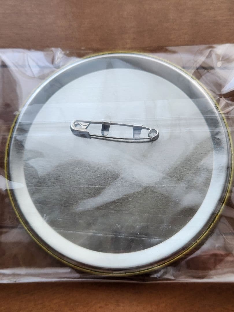 新品未開封【なとりnatrium 缶バッジ&ピンバッジ】特典 非売品