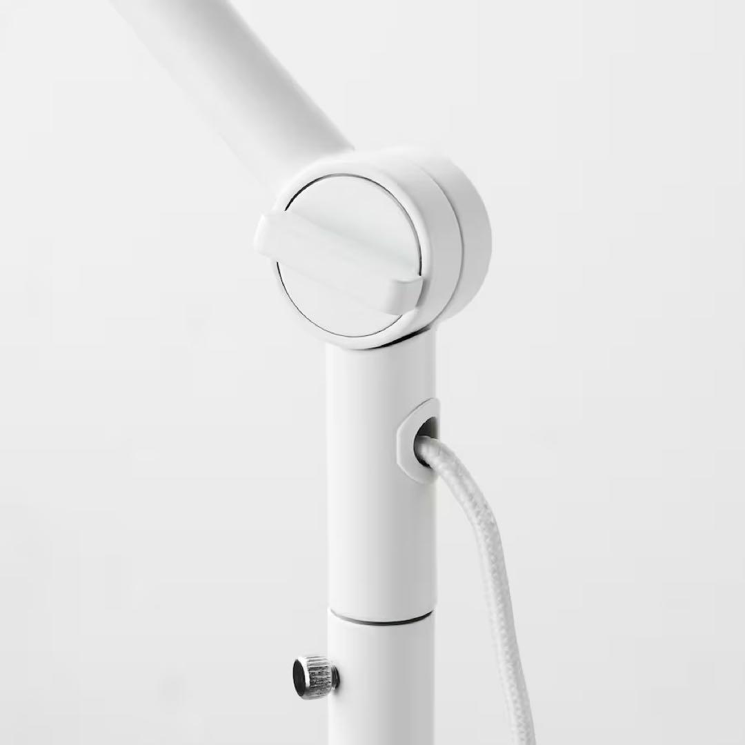【新品未開封】　IKEA イケア　ニーモーネ　フロア/読書 ランプ　ホワイト