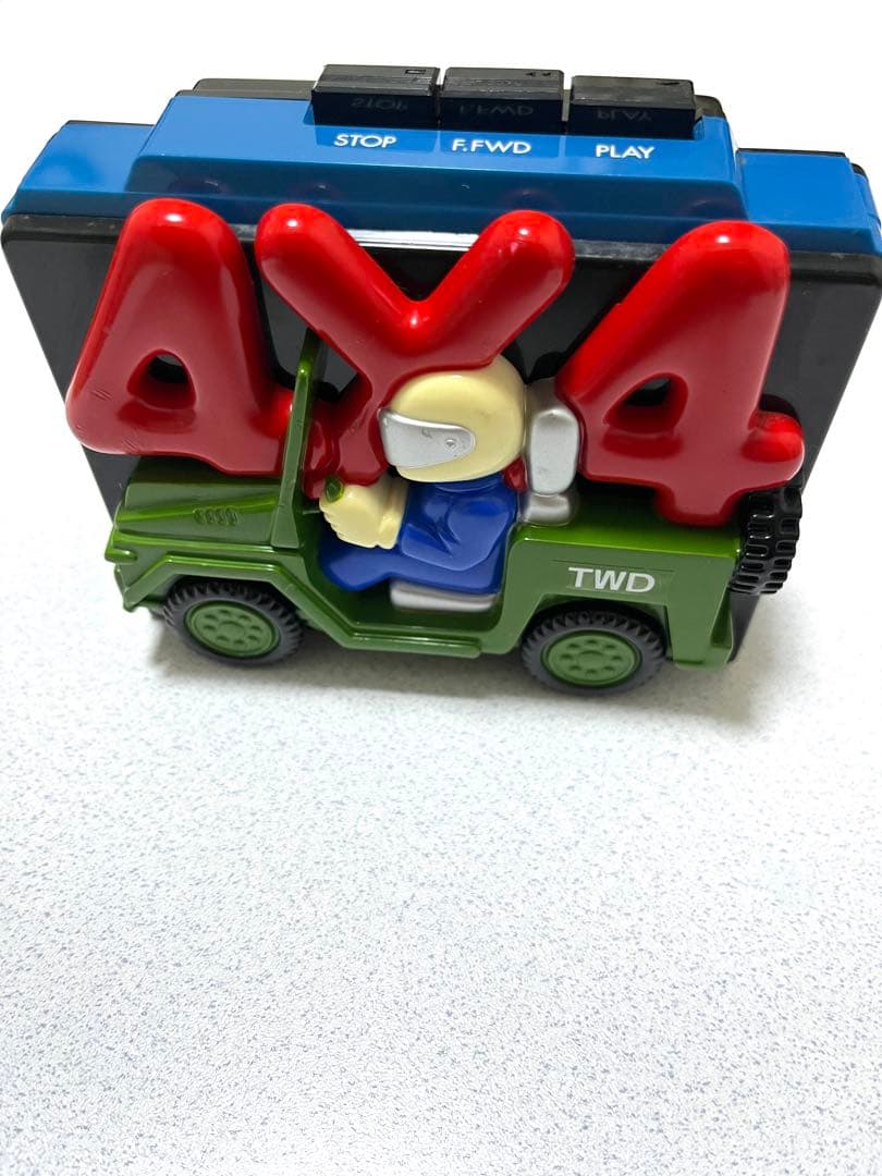 完動品TWD W60Mカセットプレーヤー　　　　　ヘッドホン付属