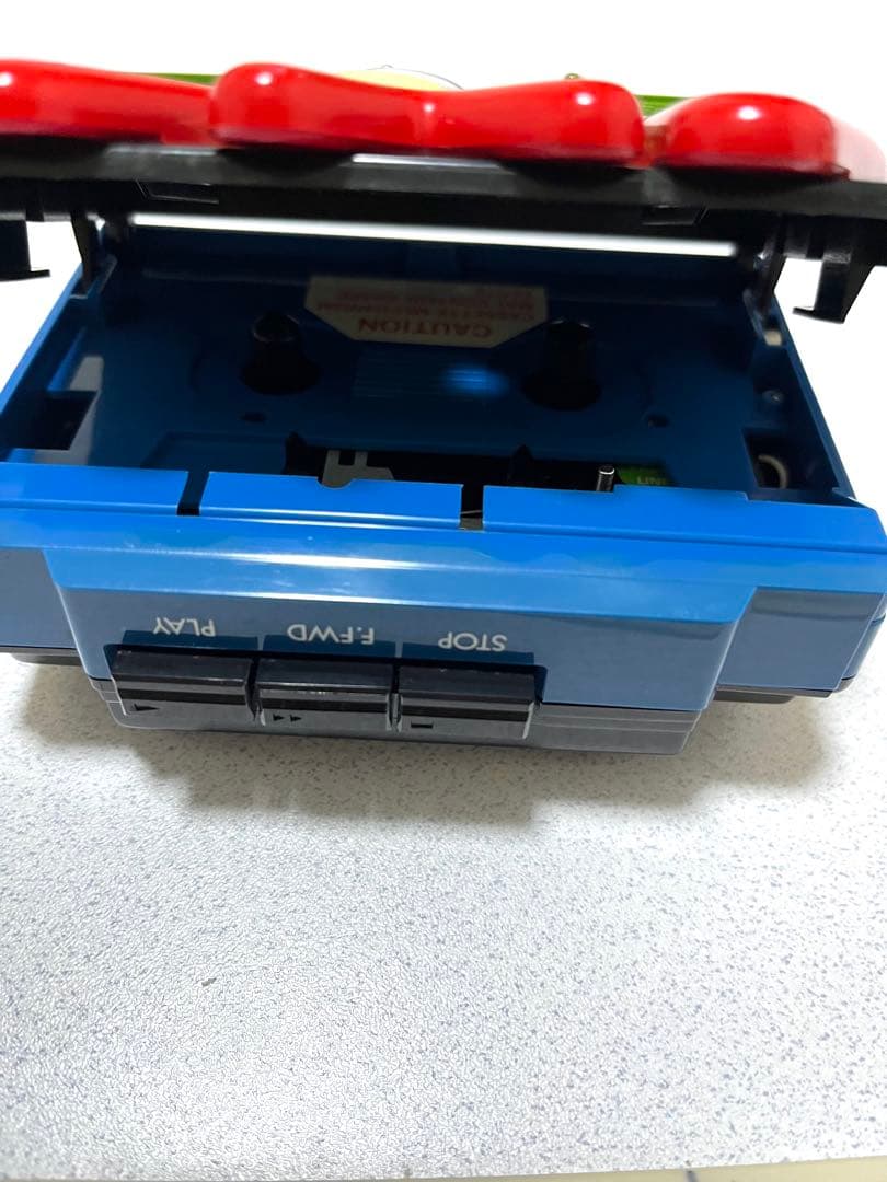 完動品TWD W60Mカセットプレーヤー　　　　　ヘッドホン付属