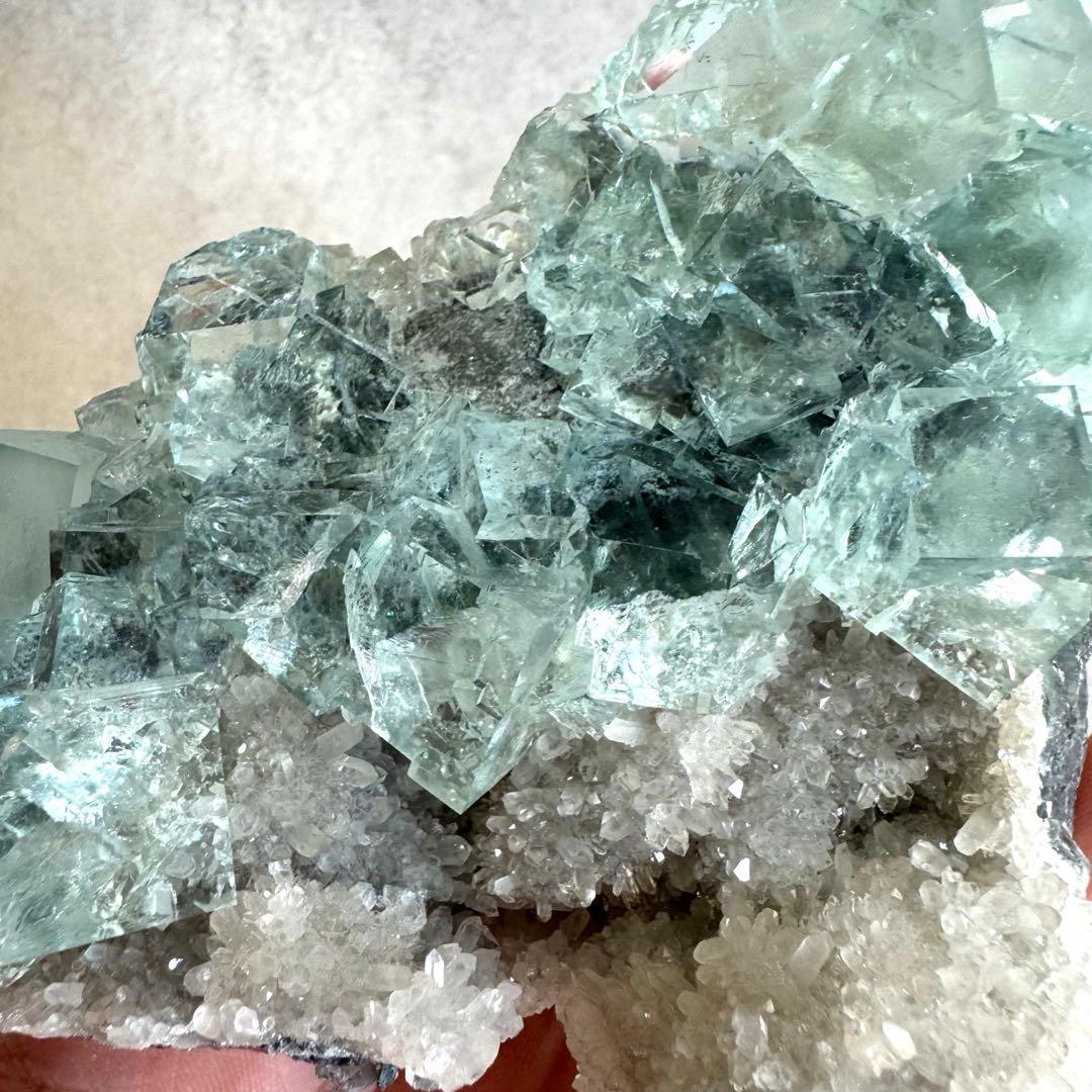 シャンファーリン　ブルーフローライト　原石