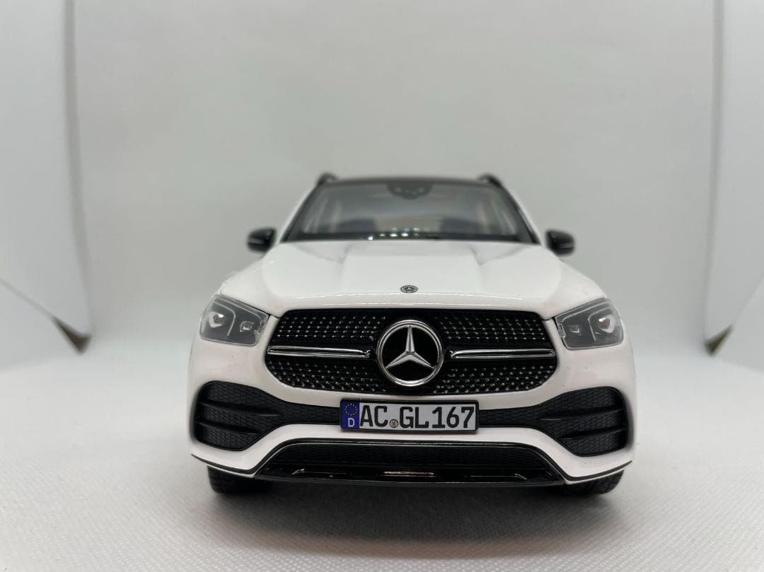 204-018 ノレブ 1/18 メルセデスベンツ GLL 2019 White