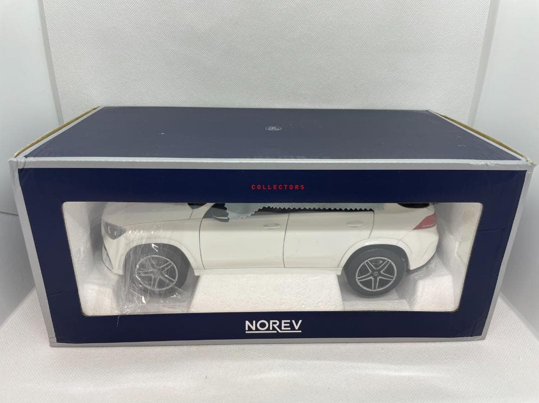 204-018 ノレブ 1/18 メルセデスベンツ GLL 2019 White