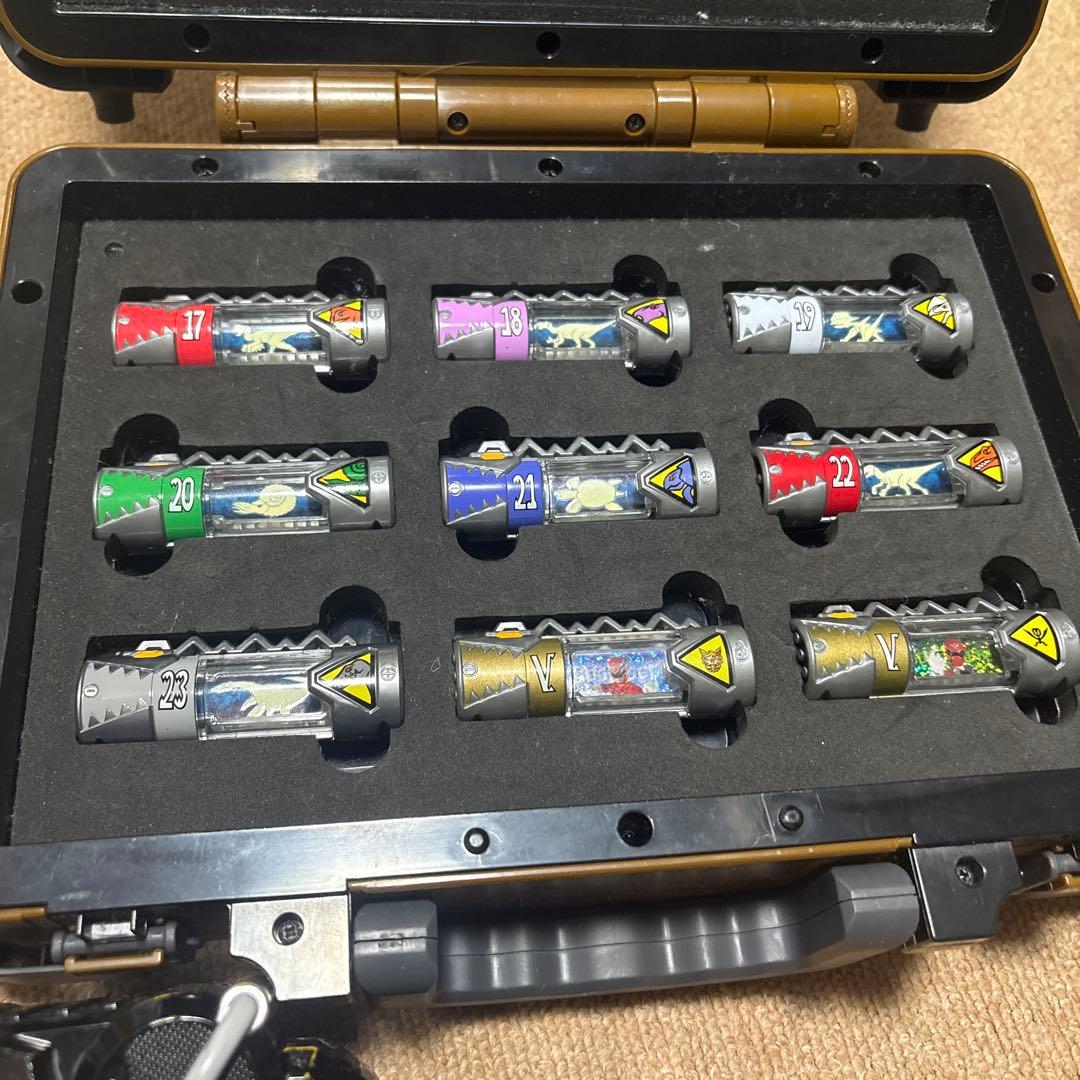 獣電戦隊キョウリュウジャー　ガブリボルバー　ミニティラガブリカリバー獣電池23本