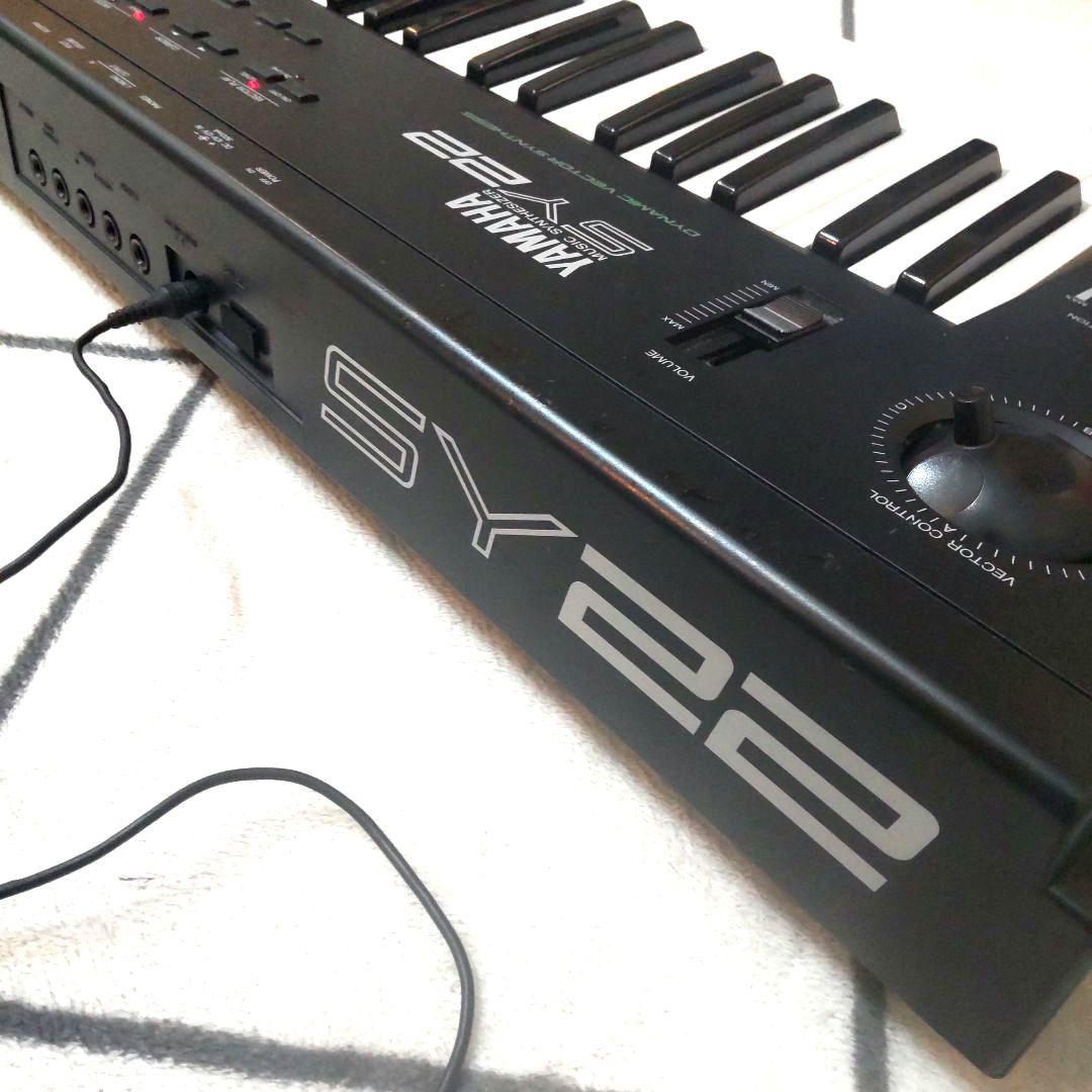 ヤマハ ミュージック ベクター シンセサイザー SY22 キーボード