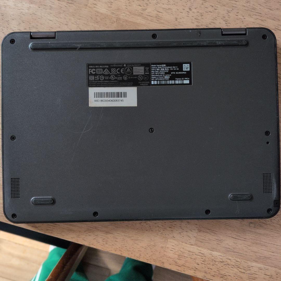 Lenovo 300e Chromebook　パソコン
