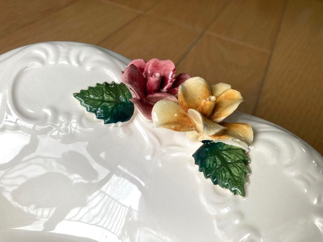 【昭和レトロ】花飾り付き 陶器製 バスケット 菓器 菓子入れ