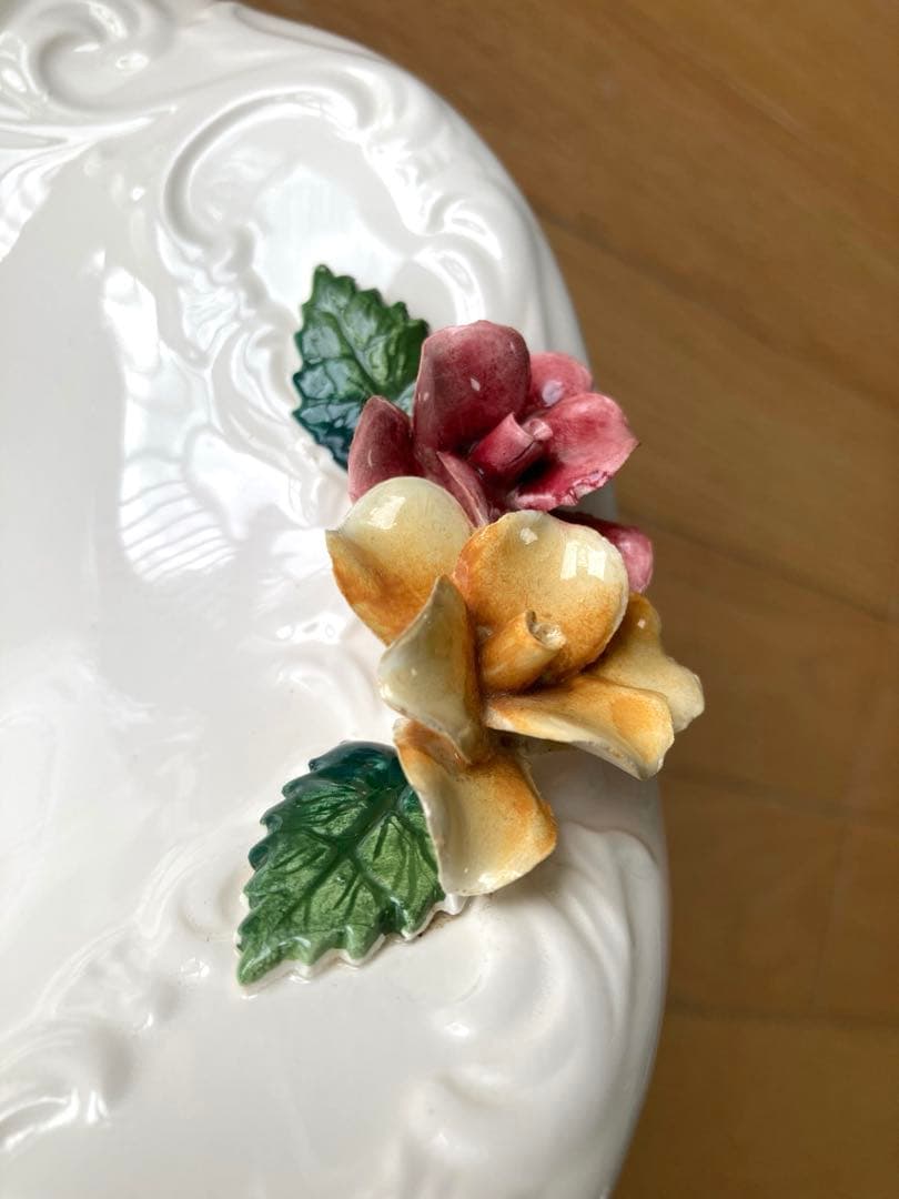 【昭和レトロ】花飾り付き 陶器製 バスケット 菓器 菓子入れ