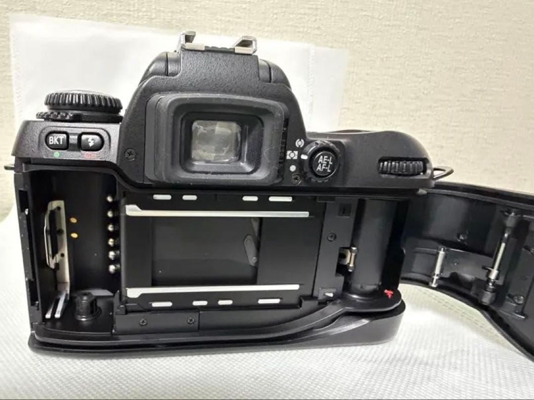 Nikon F80 フィルム一眼トキナATXPROF2.828-70mmレンズ