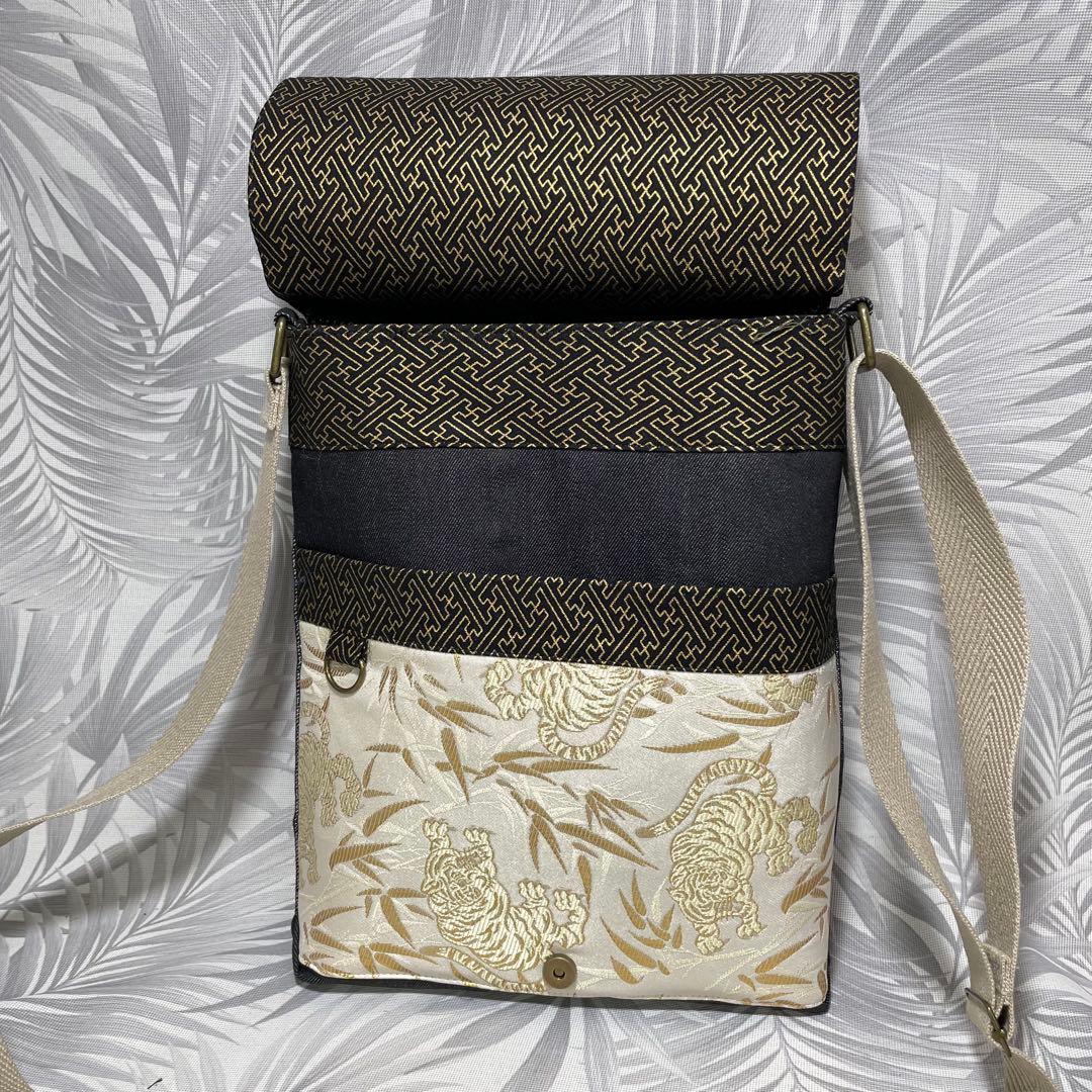 【セール4/30まで】 Lサコッシュ　金襴　四神【白虎】邪気を払い身を守る