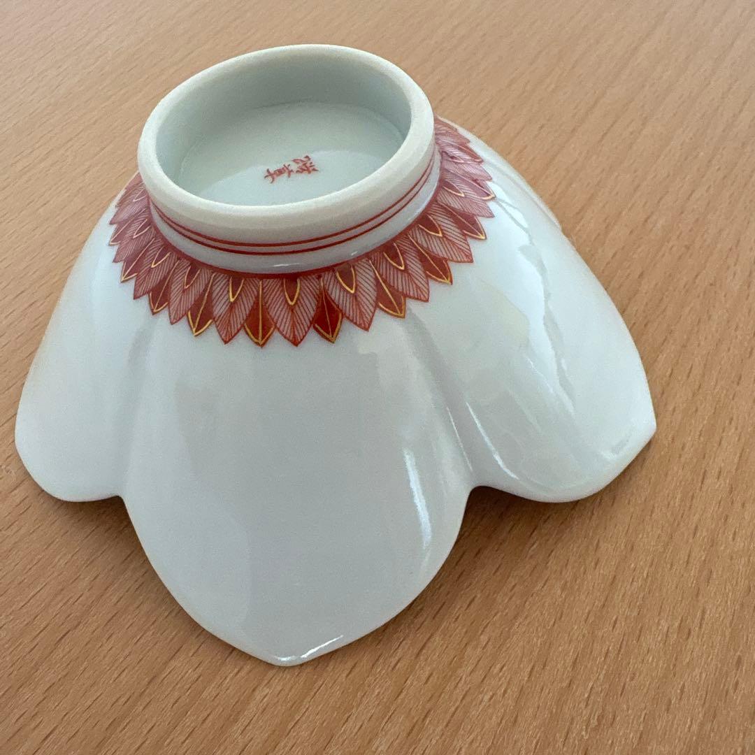 種田真紀　赤絵細描菱文桔梗型小鉢