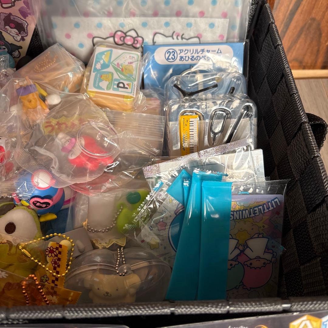サンリオキャラクター100点キティちゃんシナモンポムポムポチャッコなど沢山