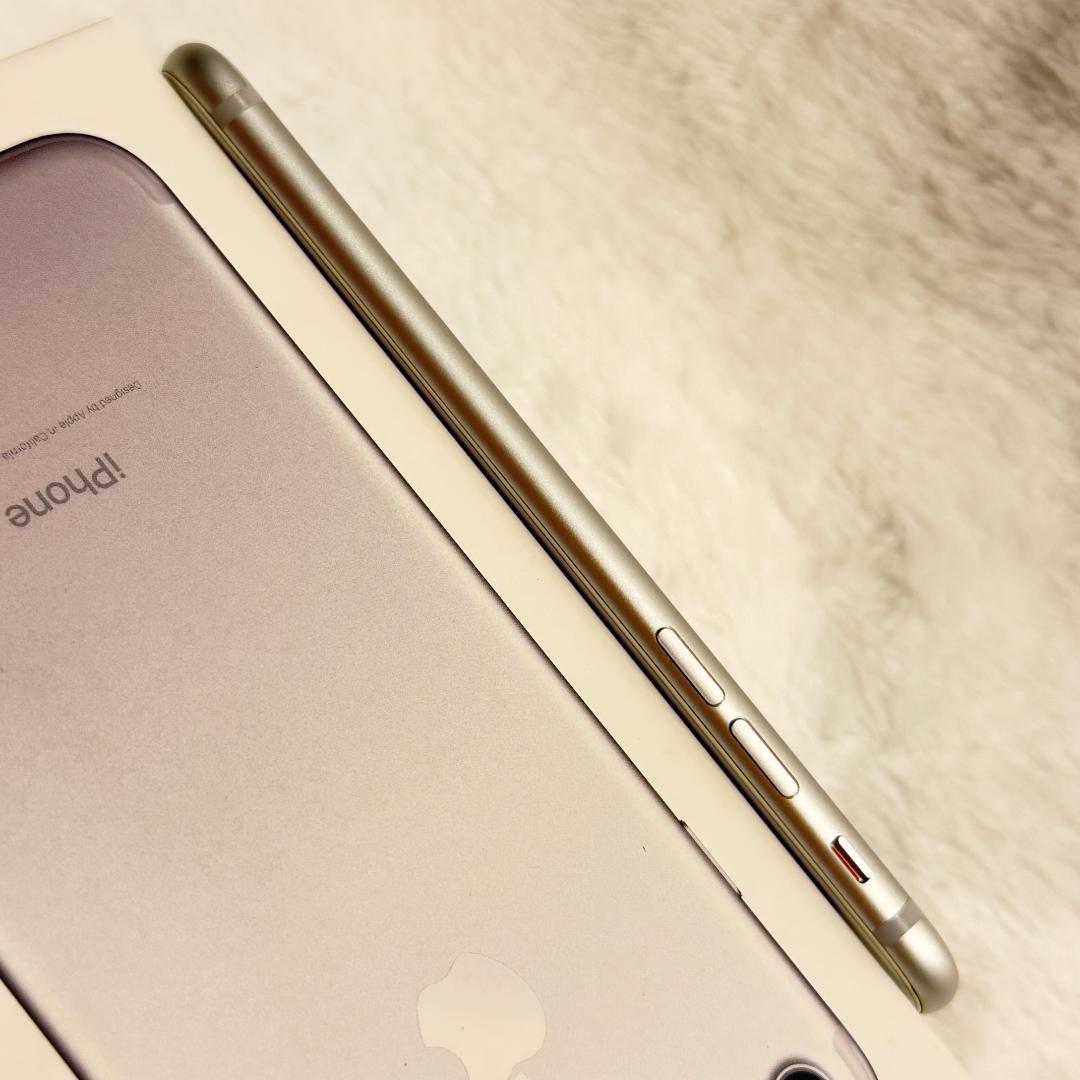【極美品】iPhone7シルバー32GB SIMフリー バッテリー98%初期化済