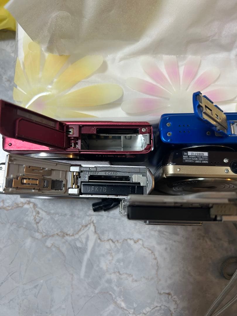 コンパクトデジカメ5台まとめ売り（ジャンク品）