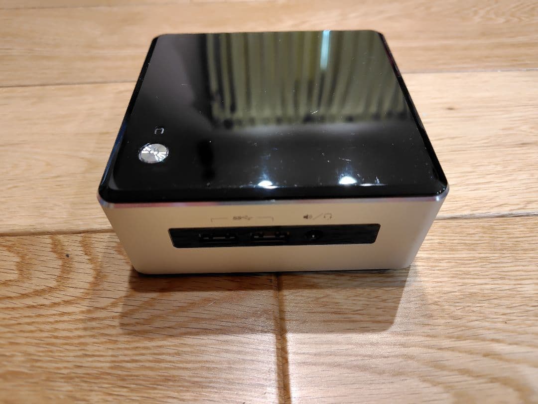 Intel NUC5i5RYH メモリ8GB SSD・OS無 キーボード付