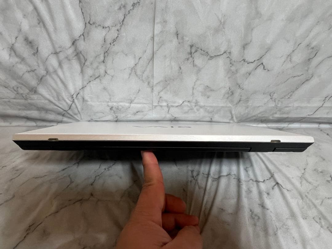 Windowsノート本体 VAIO VJPF11C11N Corei5-8265U 8GB/SSD256