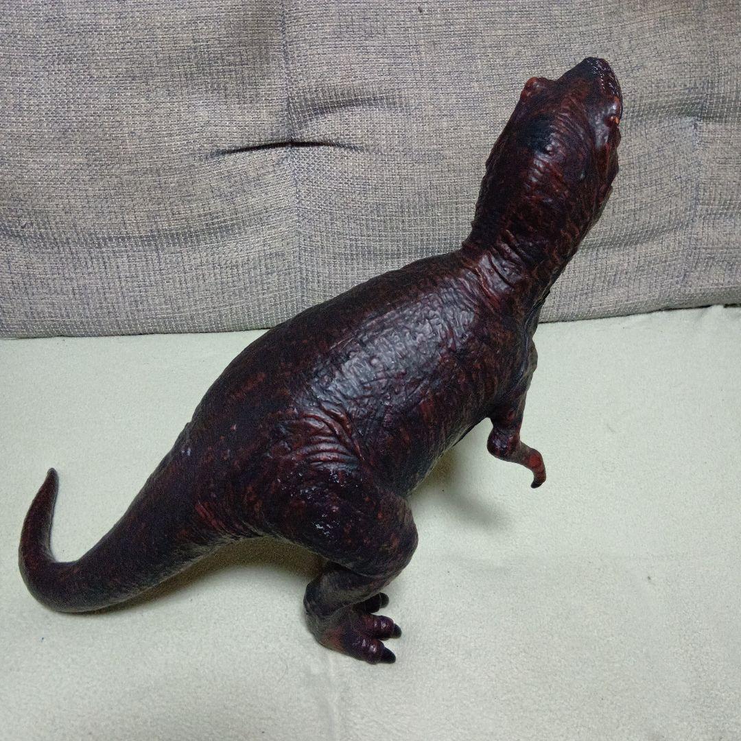 ティラノサウルス フィギュア 黒赤 ソフビ