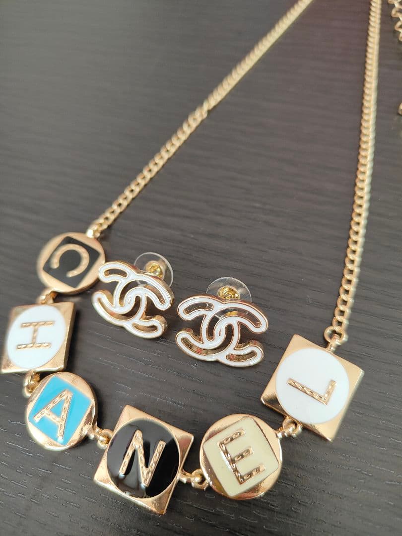 CHANEL アルファベットモチーフ ネックレス/ピアスセット