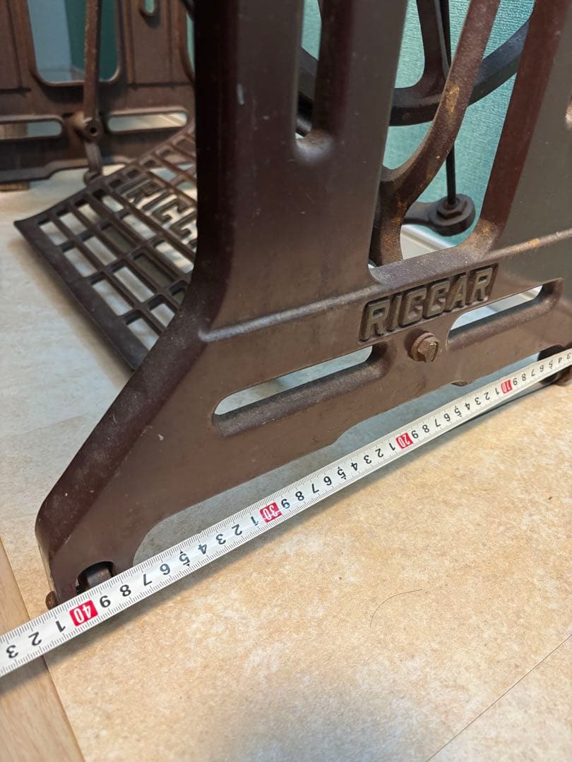 RICCAR ヴィンテージ木製テーブル　ミシン台　アンティーク