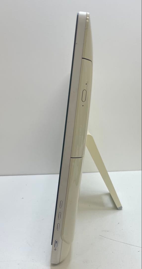 Windowsデスクトップ Dell Inspiron 22-3263 i5 6200U 8GB 512Gb