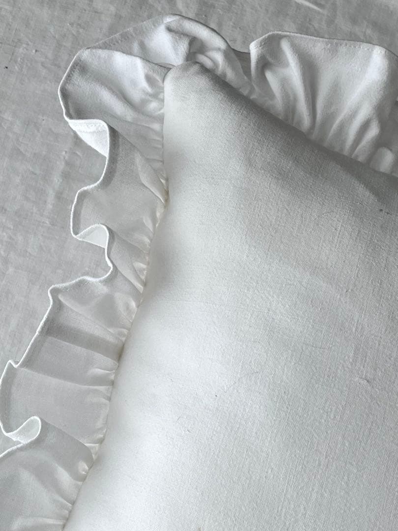 【美品】フランスアンティーク ML手刺繍リネン フリルクッション[3403]