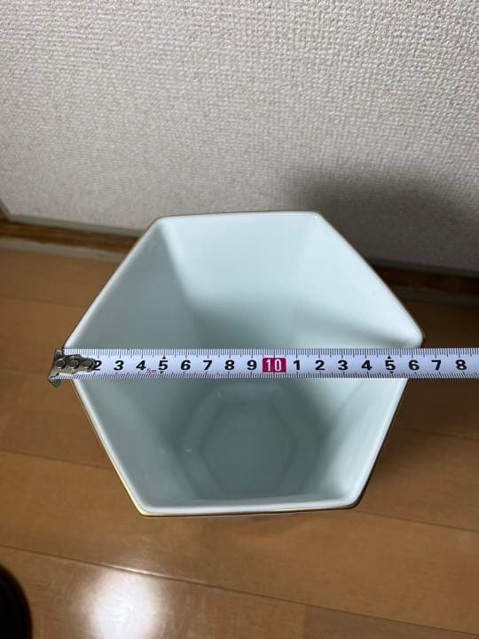 224 香蘭社　六角型花瓶1 　露草花瓶1