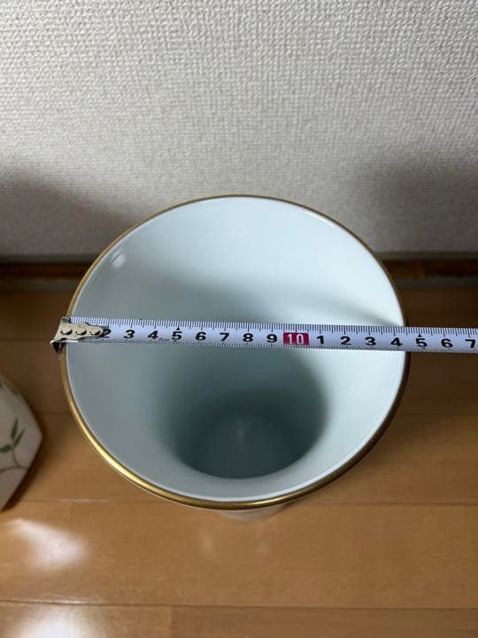 224 香蘭社　六角型花瓶1 　露草花瓶1