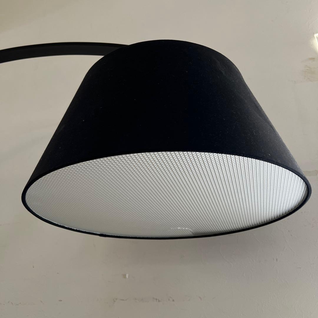 k500r122 モダンなアークフロアランプ アーチ型 高級感のある大理石ベース