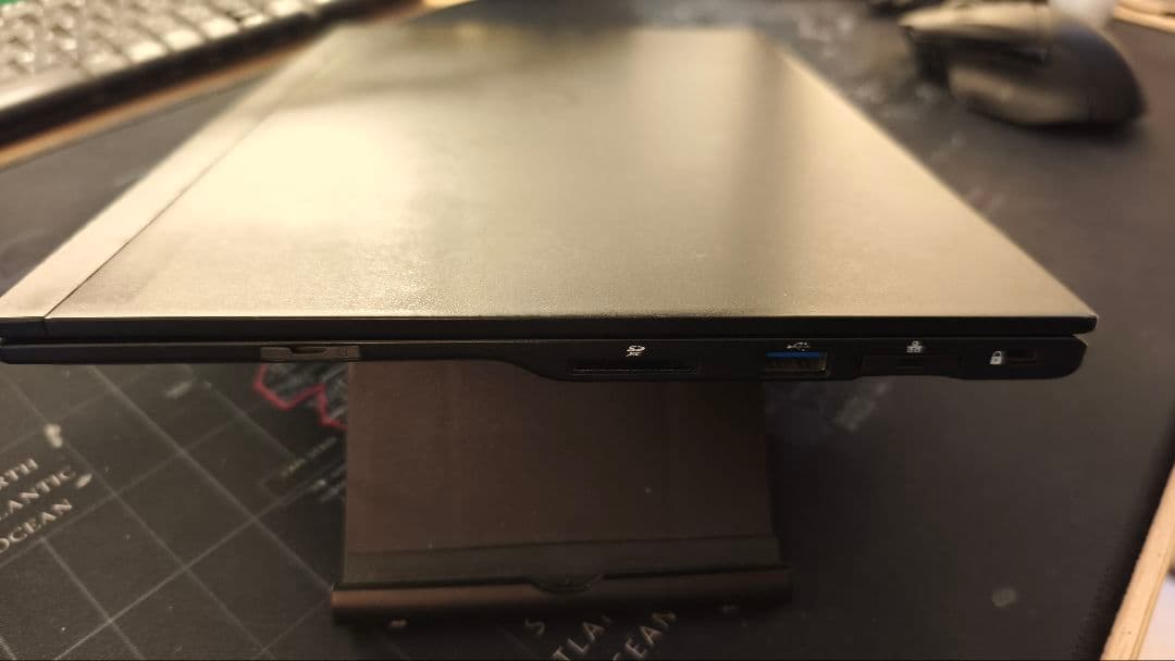 富士通 LIFEBOOK U939/B i5 8365U TechStream