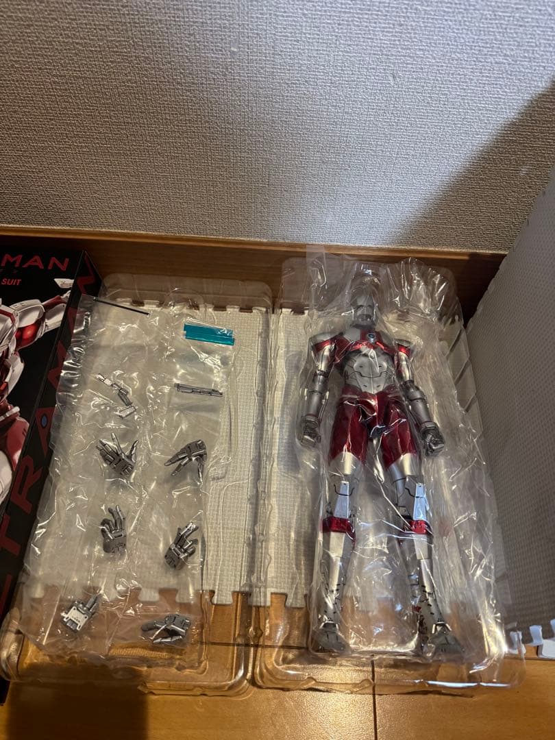 ウルトラマン 1/6 ULTRAMAN SUIT (Anime Version)