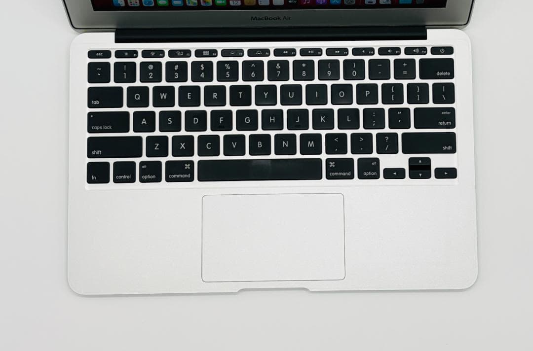 MacBook Air、Core i7、11\"（2013)、8GB, 128GB