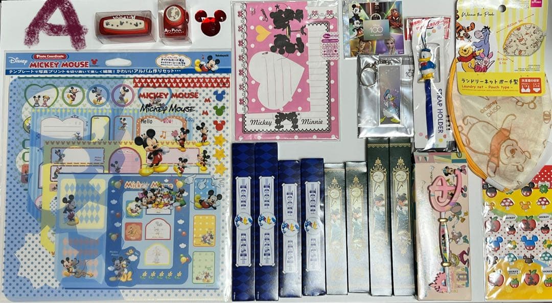 ☆ディズニー系グッズ３３点セット★　Ａ）新品／新古／未開封／未使用　Ｂ）中古