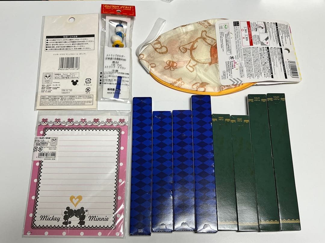 ☆ディズニー系グッズ３３点セット★　Ａ）新品／新古／未開封／未使用　Ｂ）中古