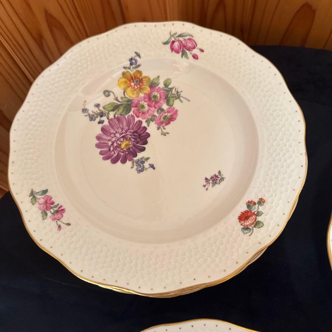   金彩花柄陶磁器 デイナープレートセット 廃盤