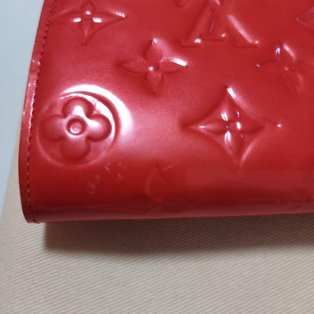ルイヴィトン　財布　ポルトフォイユサラ　モノグラム　エナメル　レッド