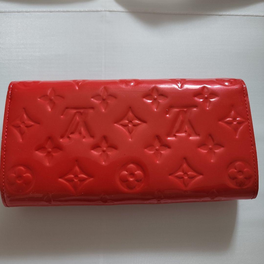 ルイヴィトン　財布　ポルトフォイユサラ　モノグラム　エナメル　レッド