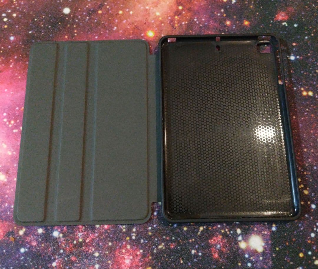 美品 ☆匿名配送☆iPad mini 4 Wi-Fi+Cellular 16GB