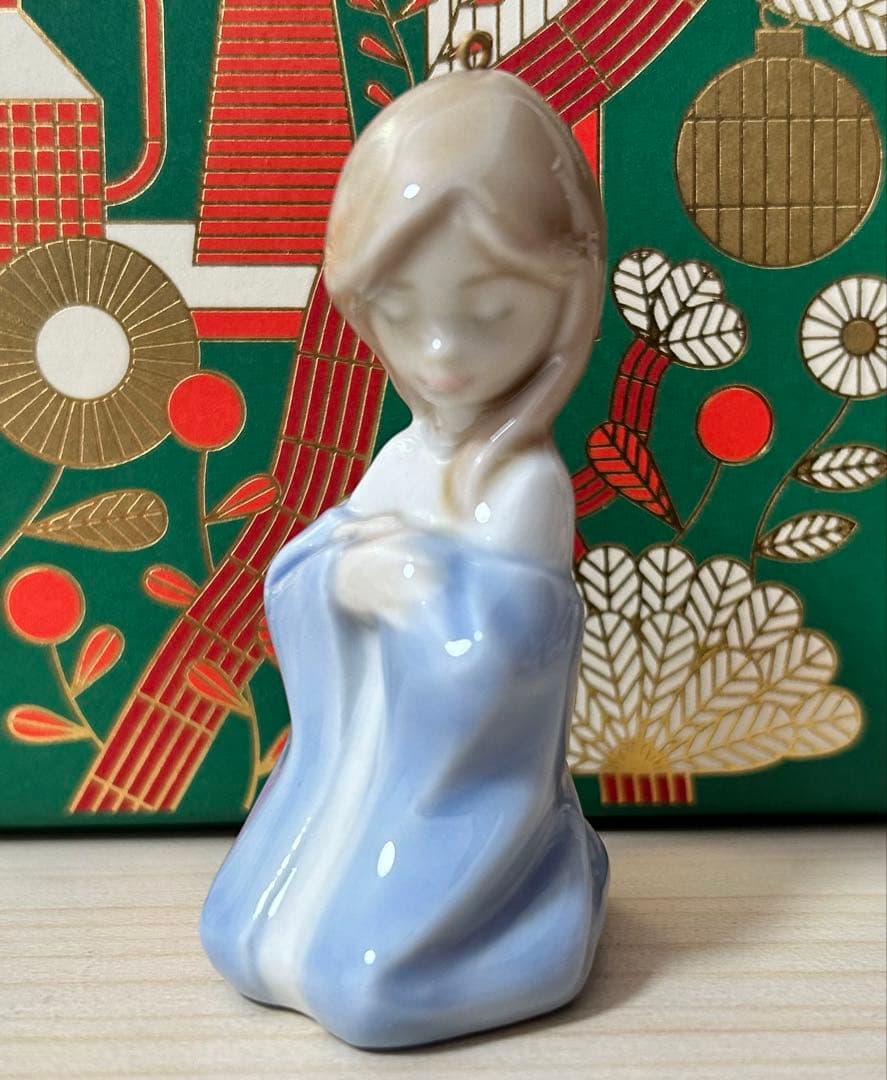 リヤドロ　クリスマス ミニオーナメント　ホーリーファミリー　キリスト降誕