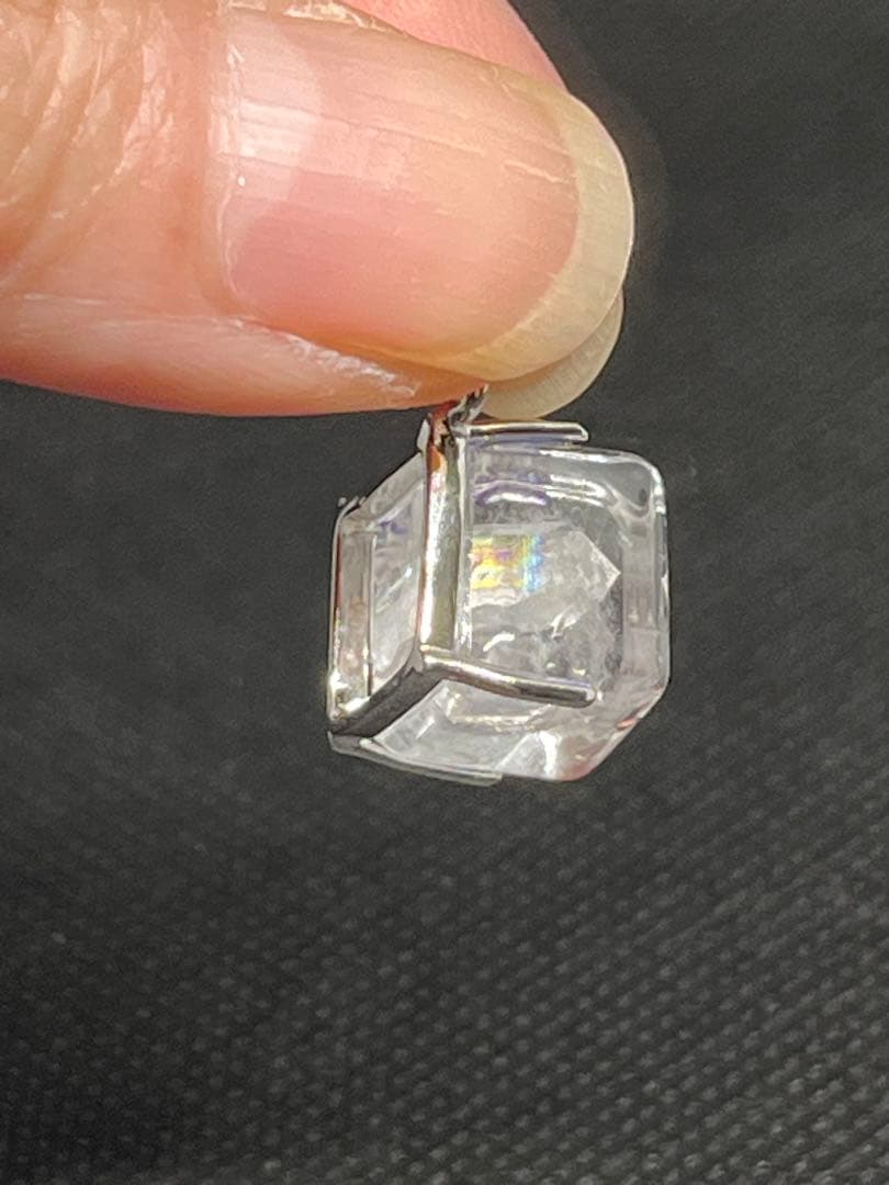 【希少・天然石】クォーツインクォーツ ペンダントトップ シルバー925キューブ型