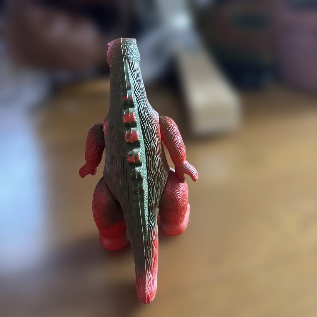 ゴジラ 風 ボリ人形