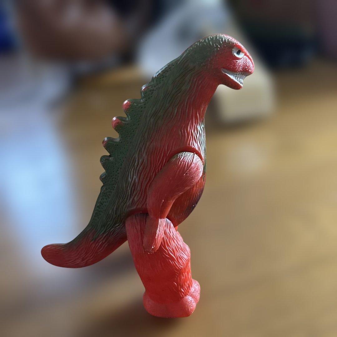 ゴジラ 風 ボリ人形